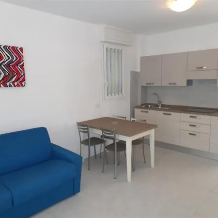 Flat With Two Terraces And Parking Apartman